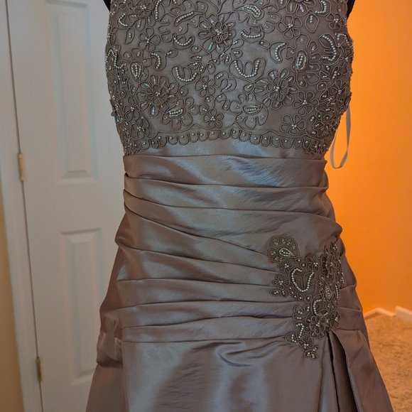 Mother of the bride gown private collection Angelique NEVER WORN - Picture 4 of 6